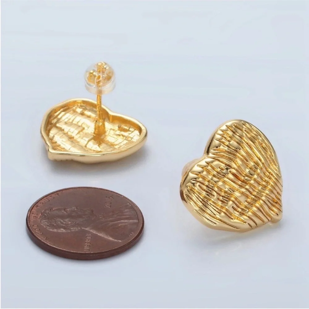 NEW 24k Gold Filled Textured Heart Stud Earrings
